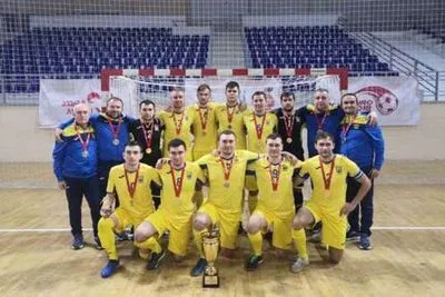 Украинский футзальная сборная слабовидящих победила Россию в финале ЧЕ