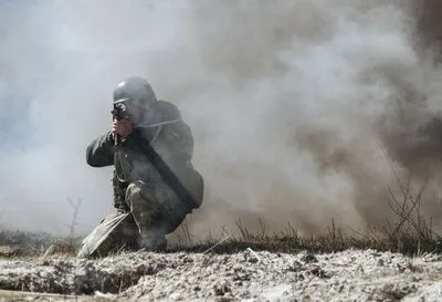 Боевики на Донбассе четыре раза обстреляли позиции украинских военных