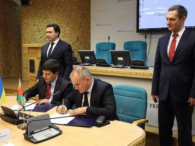 Україна і Білорусь відновлять річкове судноплавство