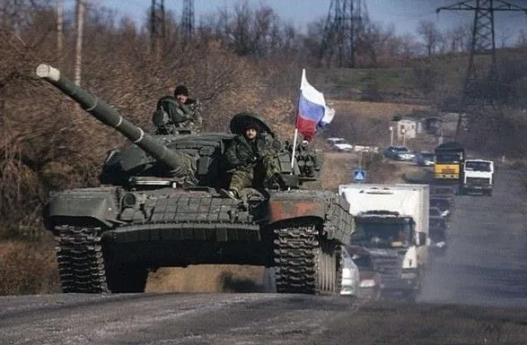 Порошенко розповів, скільки російських танків на українському кордоні
