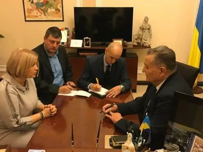 Україна пропонує провести обмін заручниками і політв’язнями 5 січня