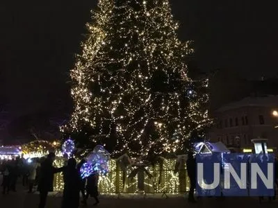У Львові через пожежу закрили Різдвяний ярмарок