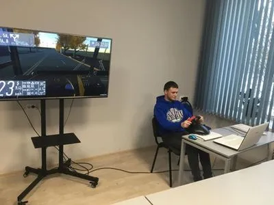 У Житомирі студент створив перший в Україні симулятор керування тролейбусом