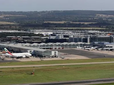 Аэропорт Бирмингема приостановил работу из-за проблем с управлением воздушным движением