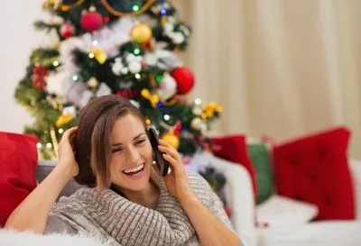 Мобільні оператори розповіли, чи зможуть українці додзвонитись кудись у новорічну ніч