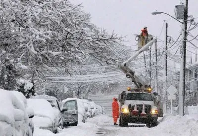 Снігопад частково знеструмив п'ять районів на Закарпатті