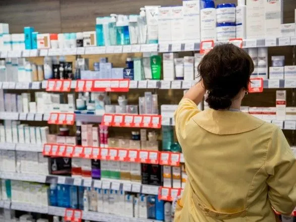 Під загрозою заборони: аптеки в Литві почали активно себе рекламувати