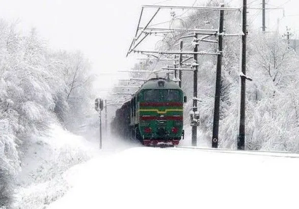 “Укрзалізниця” через негоду пустила додаткові потяги на Полтавщину