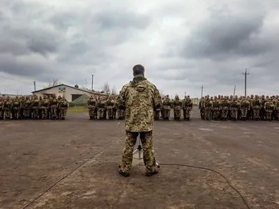 Военное положение в Украине прекращено - Президент