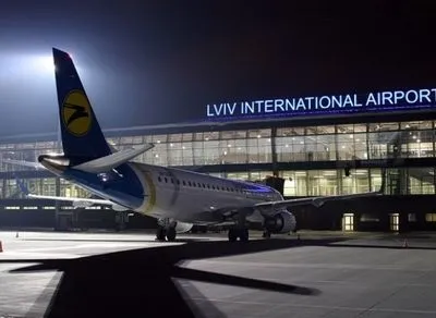 Во львовском аэропорту из-за непогоды отменили рейсы