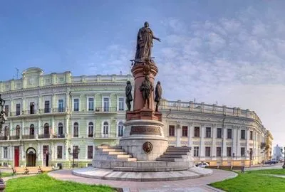 В горсовете рассказали, будут ли сносить памятник Екатерине II в Одессе