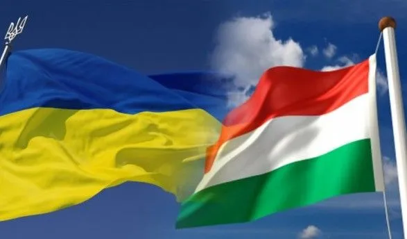 Угорщина фінансує угорськомовних вчителів українського Закарпаття
