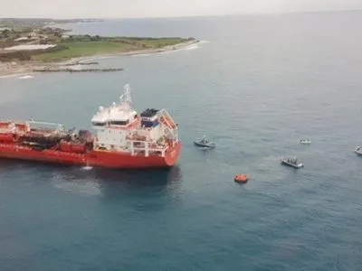 У берегов Кипра взорвался нефтяной танкер