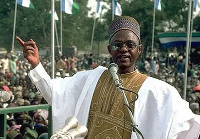 Помер екс-президент Нігерії Шеху Шагарі