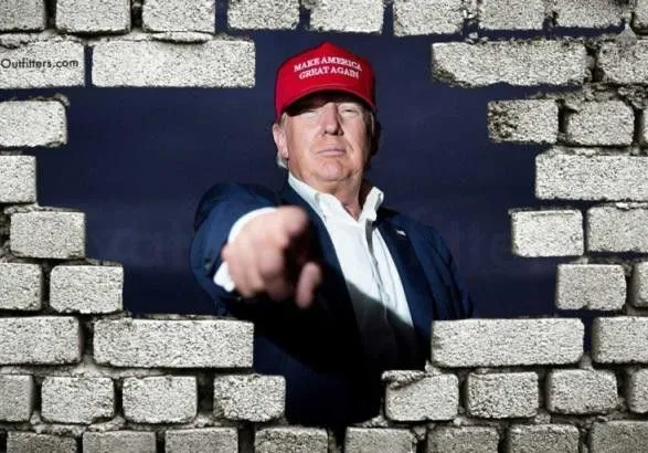 Трамп порівняв стіну на кордоні з Мексикою з парканом навколо будинку Обами