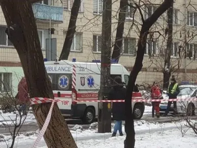 В Киеве мужчина выбросился с 9 этажа