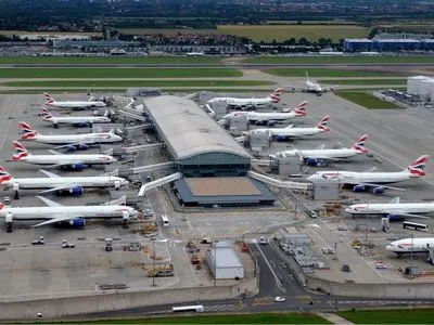 Після інциденту з дронами лондонські аеропорти придбали військові технології