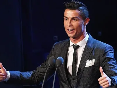 Криштиану Роналду - футболист года по версии Globe Soccer Awards