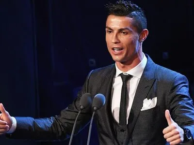 Криштиану Роналду - футболист года по версии Globe Soccer Awards
