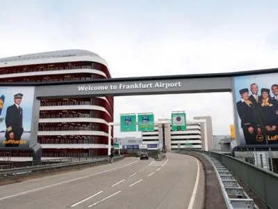 Аэропорты Германии выставляют на торги оставленные владельцами чемоданы