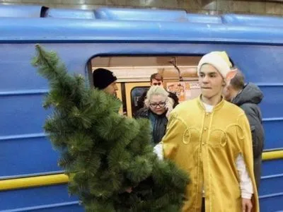На Новый год киевским метро воспользовались более миллиона пассажиров