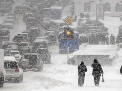 Сьогодні в Києві очікується сніг та ожеледиця