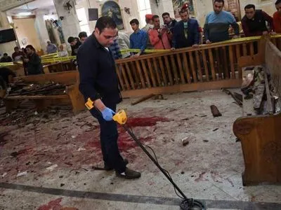В Каире во время обезвреживания взрывного устройства в церкви погиб сапер