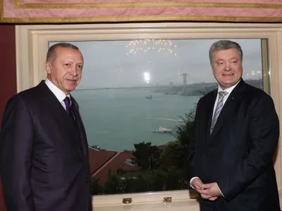 Порошенко в Стамбуле встретился с Эрдоганом