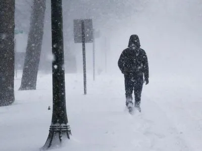 Сніжний циклон залишив територію України