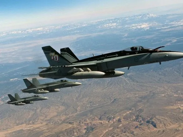 ВВС Канады получат первые истребители F/A-18 из Австралии весной