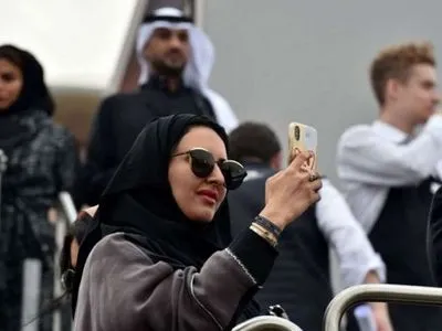 Жінки в Саудівській Аравії дізнаватимуться про розлучення з SMS