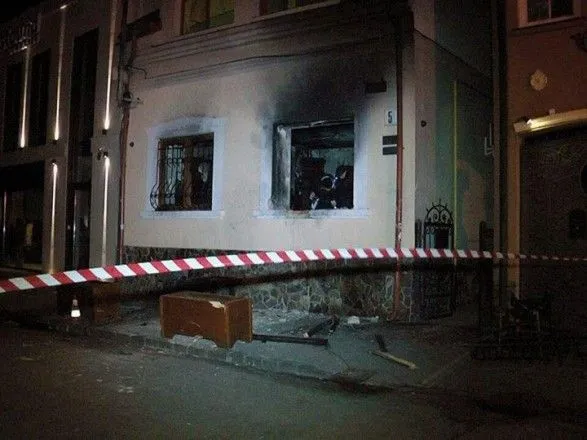 Подозреваемых в поджоге Общества венгерской культуры будут судить за терроризм