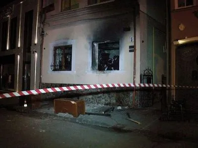Подозреваемых в поджоге Общества венгерской культуры будут судить за терроризм