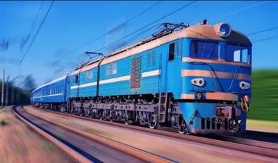 Поезд смертельно травмировал женщину в Харьковской области