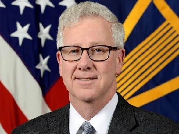 Чергова відставка у Трампа: керівник апарату Пентагону подав у відставку