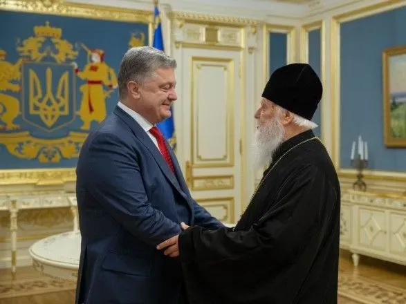 poroshenko-dav-filaretu-zvannya-geroya-ukrayini