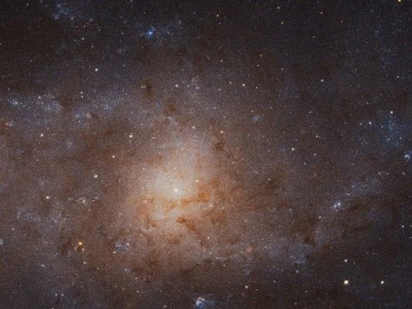 teleskop-nasa-hubble-stvoriv-gigantskiy-portret-galaktiki