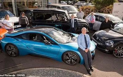 Англієць придбав парк елітних авто після виграшу в лотерею