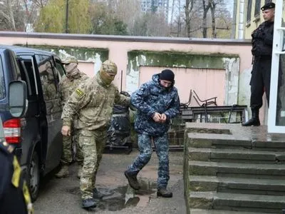 В Украине обсуждается вопрос поездки на суд по захваченных моряках