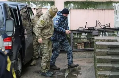 Захваченным украинским морякам завтра передадут первый пакет помощи - МИД