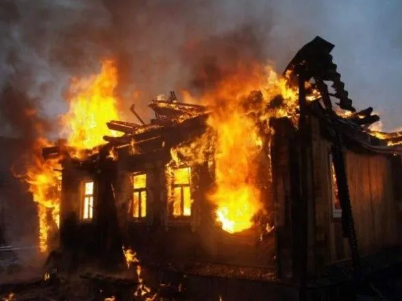 В пожаре в Хмельницкой области погибли три человека
