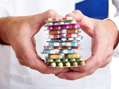 В Украину завозят все больше иностранных лекарств