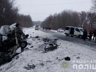 На Буковине столкнулись два микроавтобуса, есть погибший