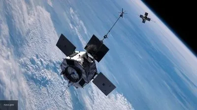 Російський військовий супутник згорів в атмосфері