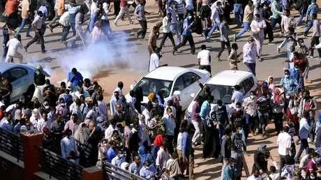 В Судане слезоточивым газом разогнали протест