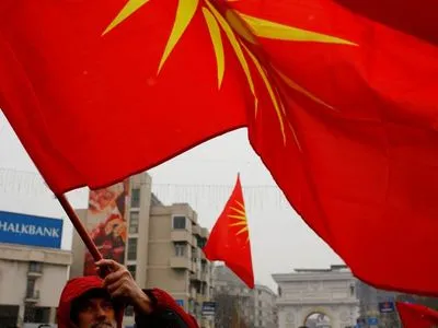 Оппозиция Македонии требует распустить парламент из-за смены названия страны