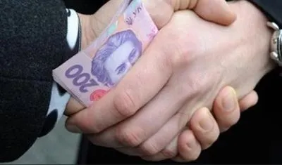 Чиновника Сумской области задержали на взятке в почти 100 тысяч гривен