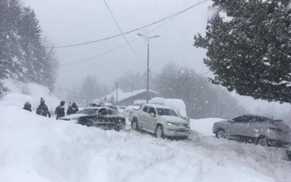 Снегопады на Балканах: школы закрыты, с транспортом перебои