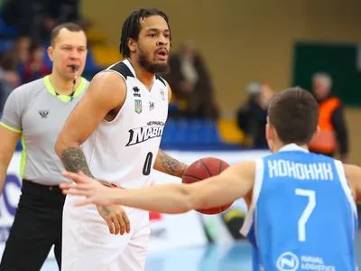 Чинний чемпіон України з баскетболу перервав серію поразок в Суперлізі