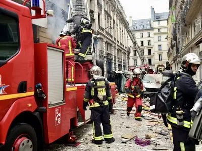 Из-за взрыва в Париже погибли четыре человека